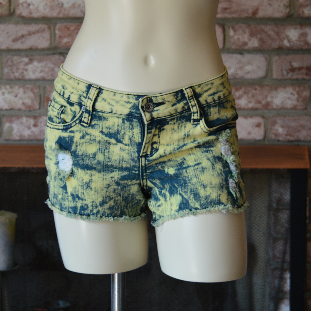 Lovesick The Short Shorts Distressed Yellow Denim